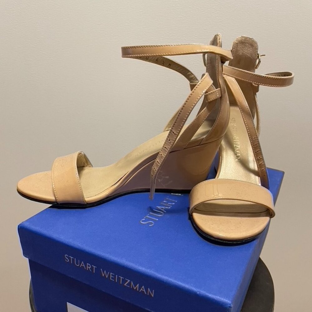 Stuart Weitzman nude patent wedge size 5.5